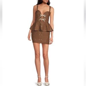 Fanm Mon Helaina Floral Embroidered Bow Front Sweetheart
Neck Peplum Mini Dress